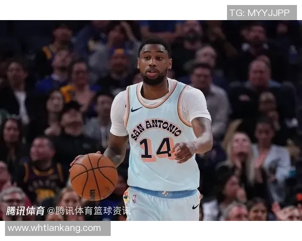 多语种交流的球场奇才一名球员用四种语言与队友无障碍沟通